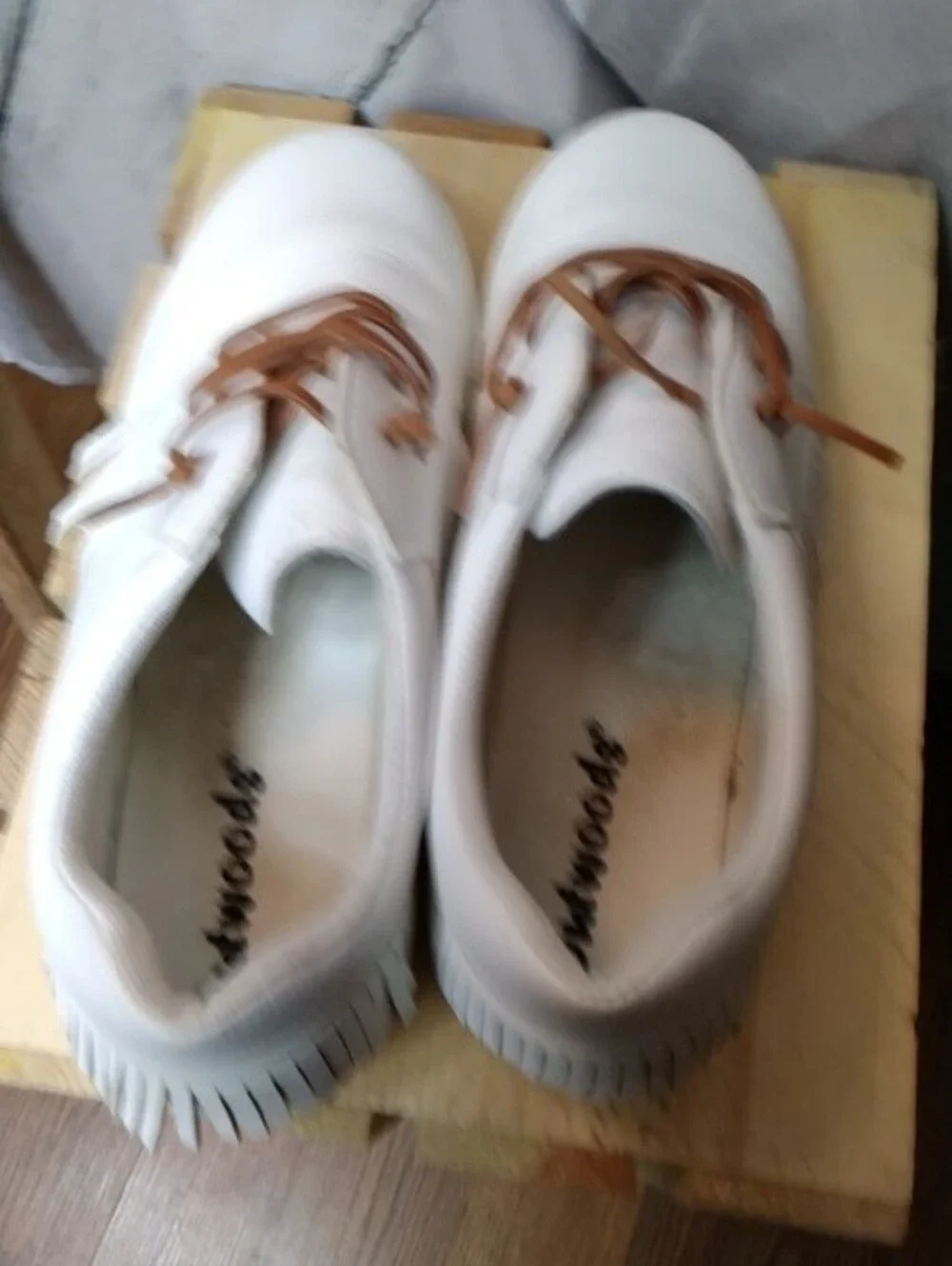 White Womens Fringe Sneakers with Tan Laces Size 10